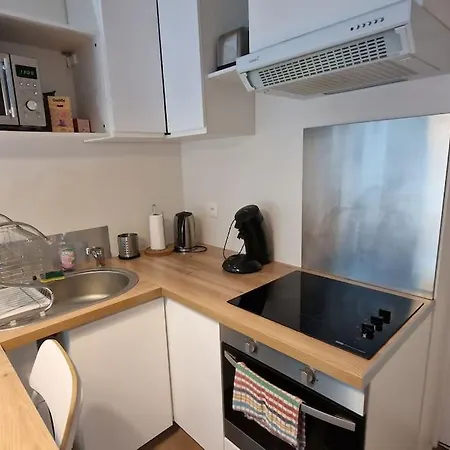 Le Jeanne D'arc Avec Sa Terrasse By Unsejouranancy Fr *