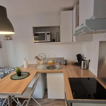 Le Jeanne D'arc Avec Sa Terrasse By Unsejouranancy Fr Apartamento