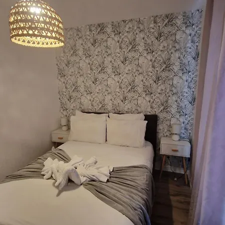 Le Jeanne D'arc Avec Sa Terrasse By Unsejouranancy Fr * Nancy