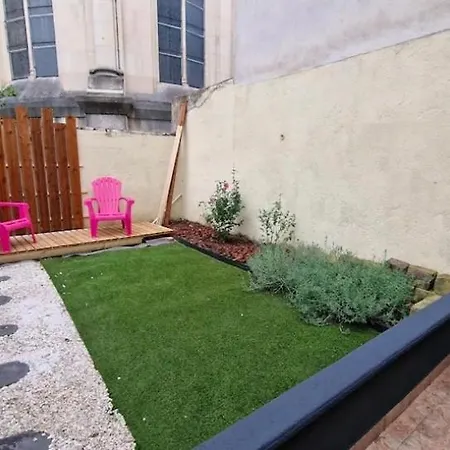 Le Jeanne D'arc Avec Sa Terrasse By Unsejouranancy Fr Apartment Nancy