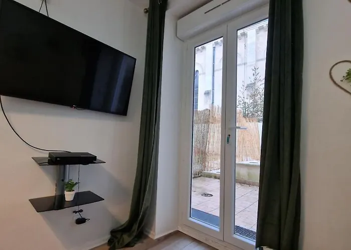 Le Jeanne D'arc Avec Sa Terrasse By Unsejouranancy Fr Apartamento *