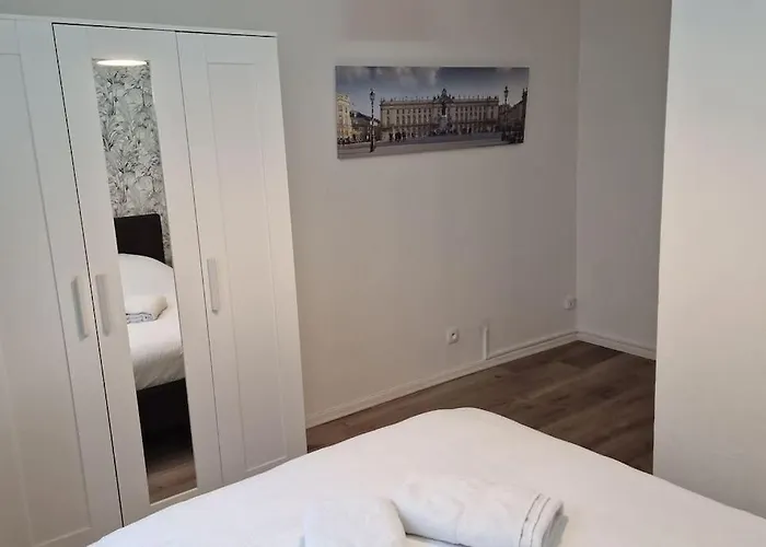 Le Jeanne D'arc Avec Sa Terrasse By Unsejouranancy Fr Apartamento *