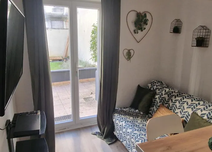 Le Jeanne D'arc Avec Sa Terrasse By Unsejouranancy Fr Apartamento *